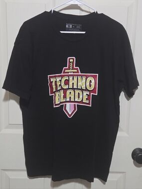 Technoblade sword tee, unisex XL